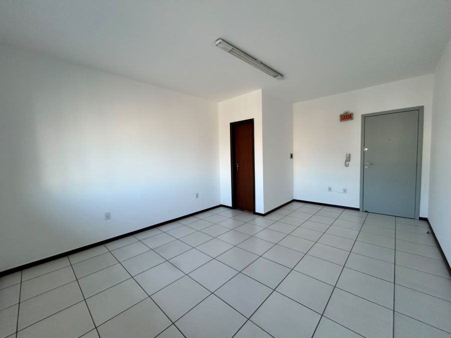 Imóvel Comercial - Aluguel - São João - Itajaí - SC