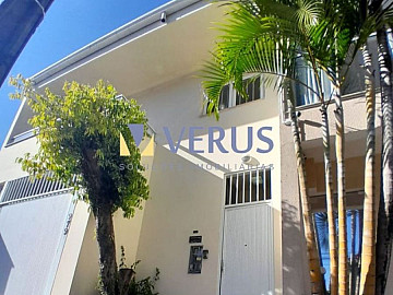 Casa com 03 Dormit�rios em Balne�rio Cambori�