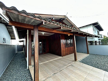 Casa com 02 Dormit�rios no Bairro S�o Roque