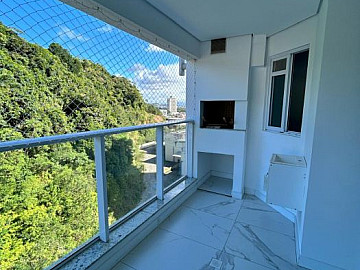 Apartamento com 01 Su�te + 01 Dormit�rio no Ressacada