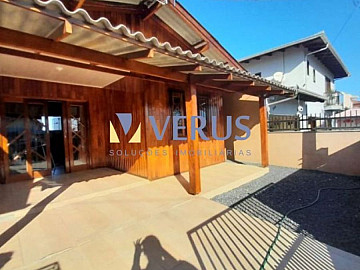 Casa com 02 Dormit�rios no Bairro S�o Roque
