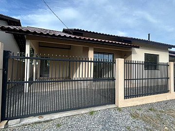 Casa com 02 Dormit�rios no S�o Roque