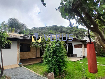 Casa com 02 Dormit�rios no Bairro Ressacada