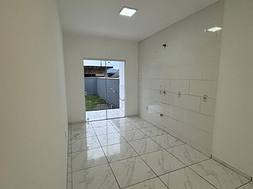 Casa com 02 Dormit�rios em Ilhota