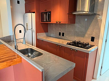 Apartamento com 01 Su�te + 01 Dormit�rio no Vila Oper�ria